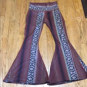 Teeki Red Border Towns Rare